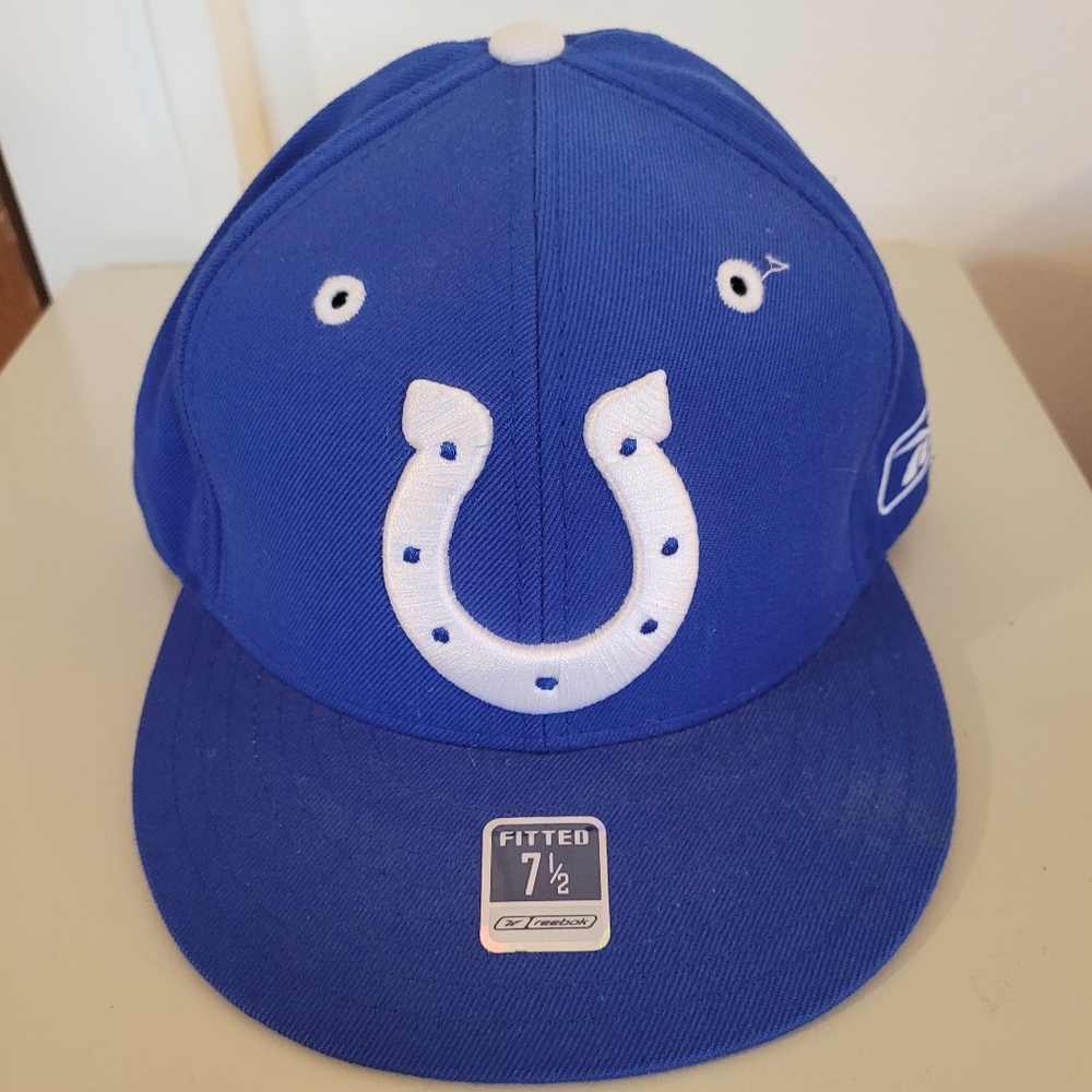 NWOT Blue White Logo Indianapolis Colts NFL Fitted 7 1/2 Reebok Baseball Hat